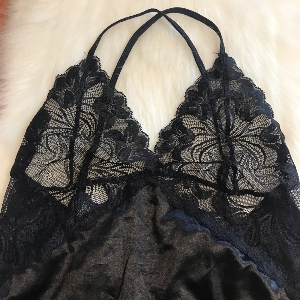 Adorn Love ⚜️ Black Lace Criss Cross Back Chemise